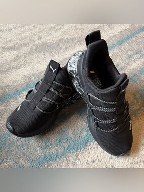 Kids size 1.5 Wide Width Puma One4all Slip On Sneakers